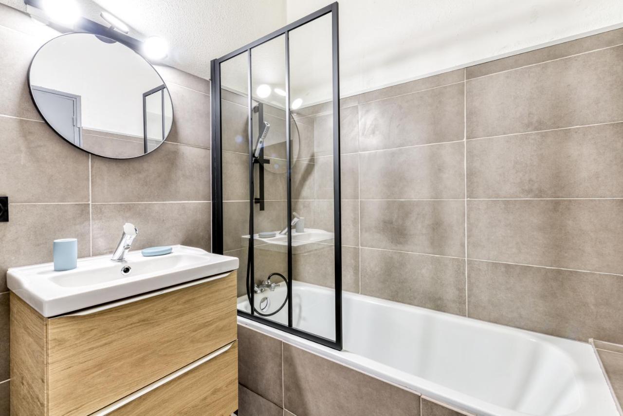 Parenthese Occitane -Wifi - Balneo- Parking Gratuit - Netflix Apartment Carcassonne Luaran gambar