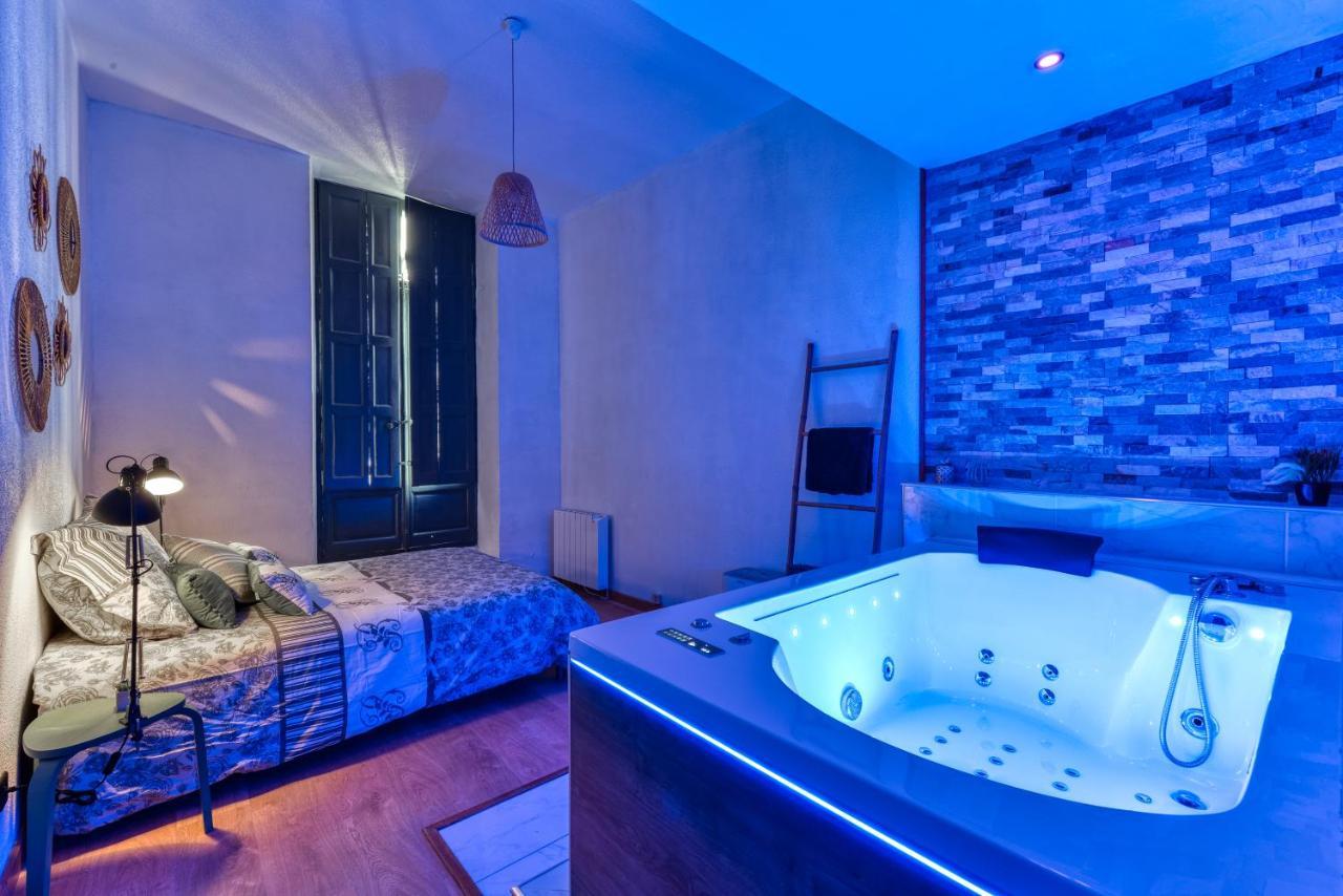 Parenthese Occitane -Wifi - Balneo- Parking Gratuit - Netflix Apartment Carcassonne Luaran gambar