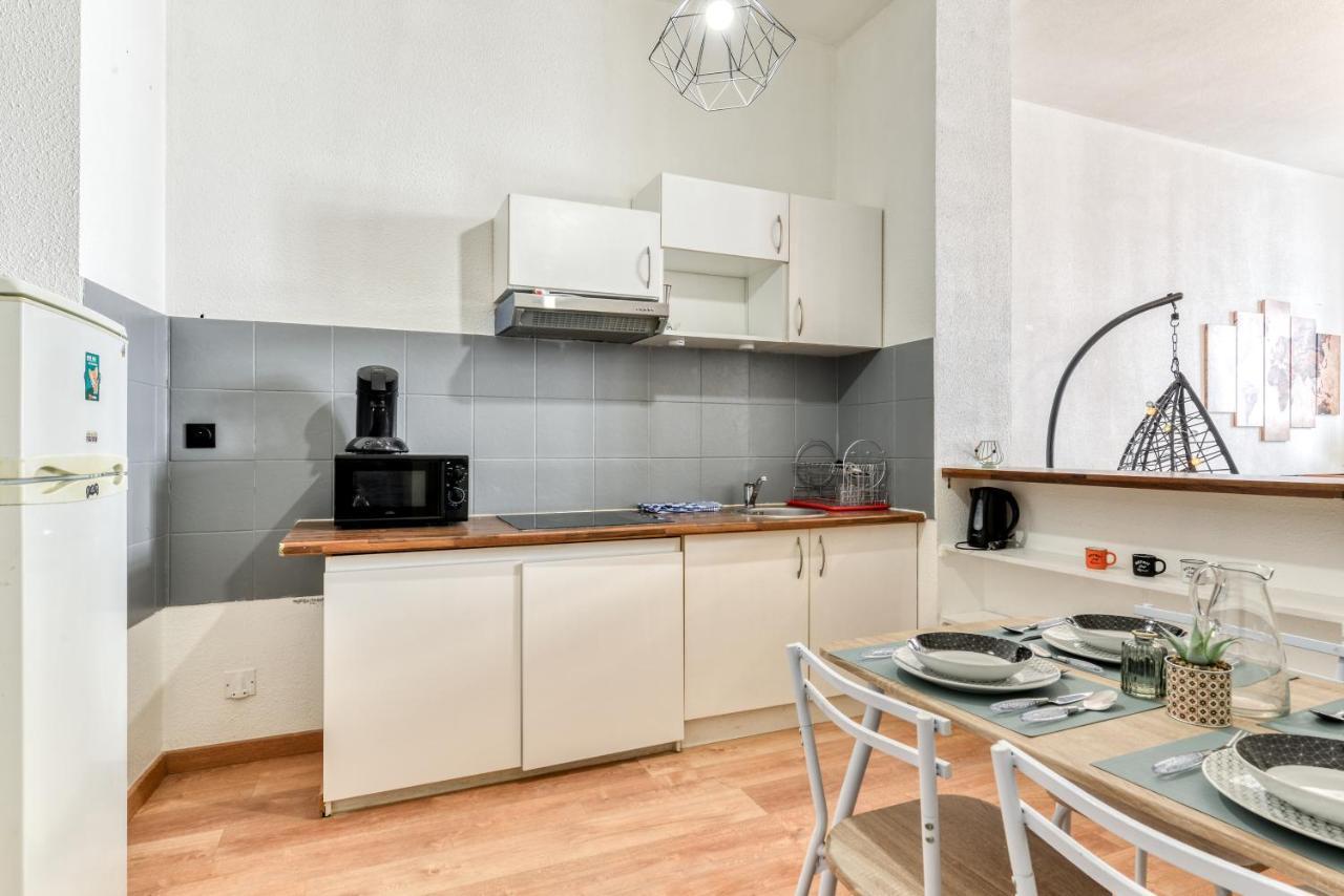 Parenthese Occitane -Wifi - Balneo- Parking Gratuit - Netflix Apartment Carcassonne Luaran gambar